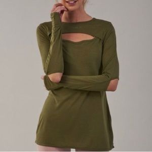 GYMSHARK Cut Out Long Sleeve Green Athletic Gym Top Size Small